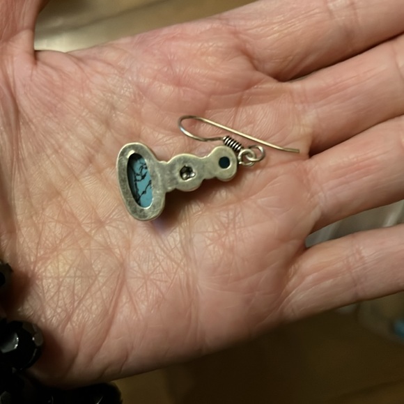 Beautiful Turquoise Earrings - Picture 3 of 4